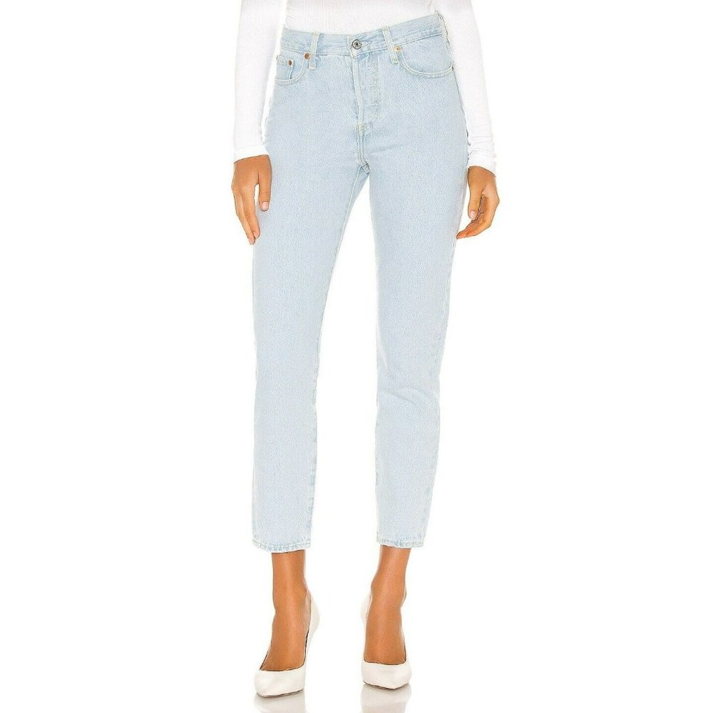 Levi's Size 31 Premium Wedgie Icon Straight Fit Jean Light Wash Button Up V216